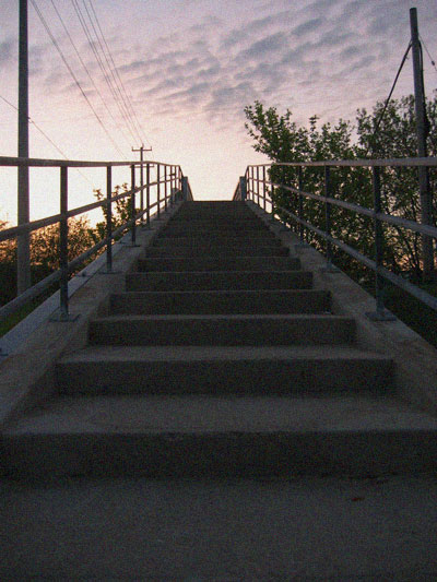 The railroad bridge. 
