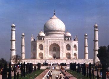 Taj Mahal- The Greatest Monument of Love !