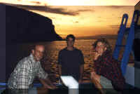 sunset.jpg (36457 bytes)