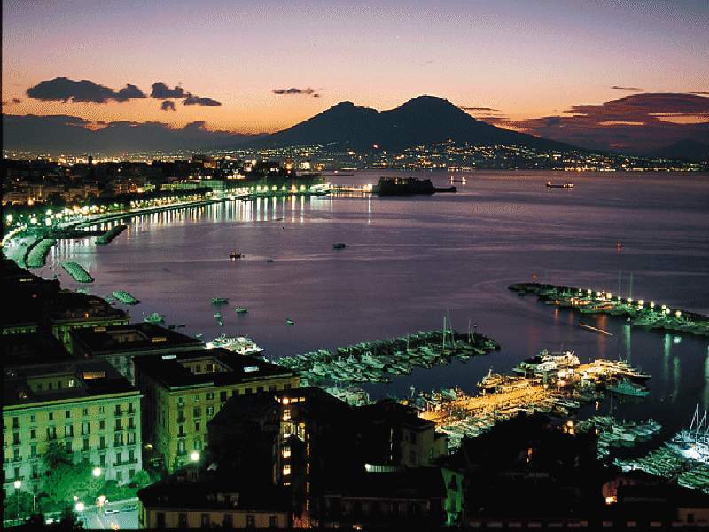 napoli.jpg (74002 bytes)