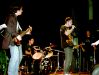 Ori al bajo, Fran a la bater�a, Guerre a la voz y V�ctor a la guitarra el�ctrica. En el concierto del 24 de Mayo