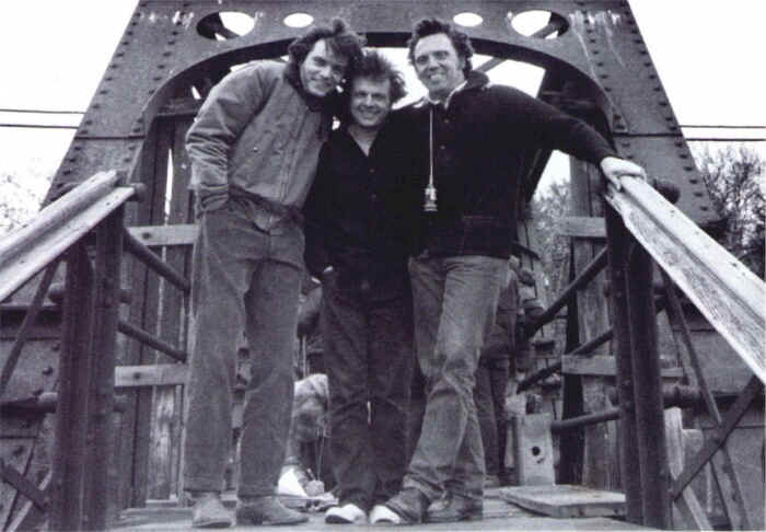 castpic.jpg (36044 bytes)