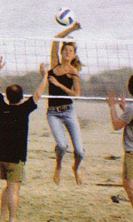 Gisele B&uuml;ndchen playing with actor Leonardo Di Caprio and her family in Malibu, California