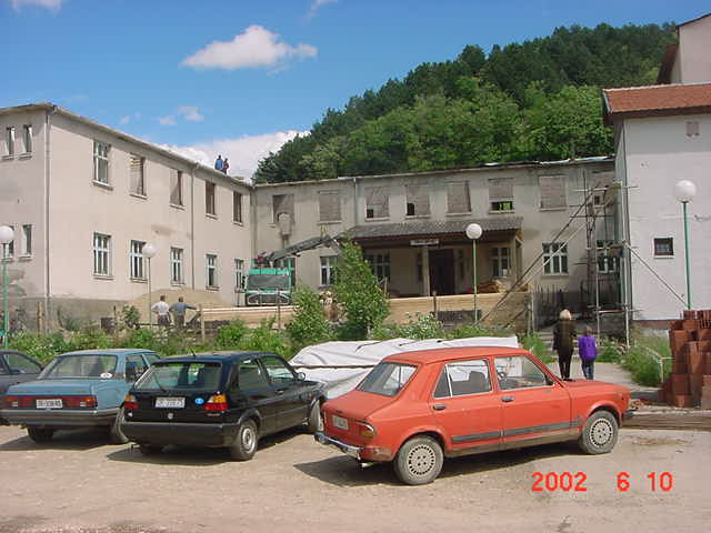 Strpce School Fire 2001
