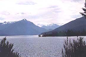 MilfordSound2.jpg (14512 bytes)