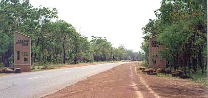 kakadu-entry.jpg (21066 bytes)
