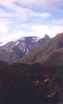 si-mtns2.jpg (15085 bytes)