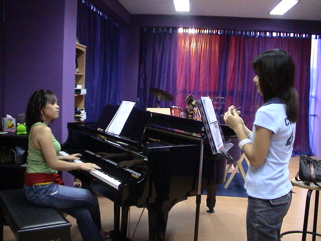 Voice lesson with Kru Nong