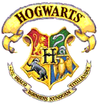 Dit is het wapenschild van Zweinstein. De leuze "Draco Dormiens Numquam Titillandus" is Latijn voor "Kietel nooit een slapende draak !!"
