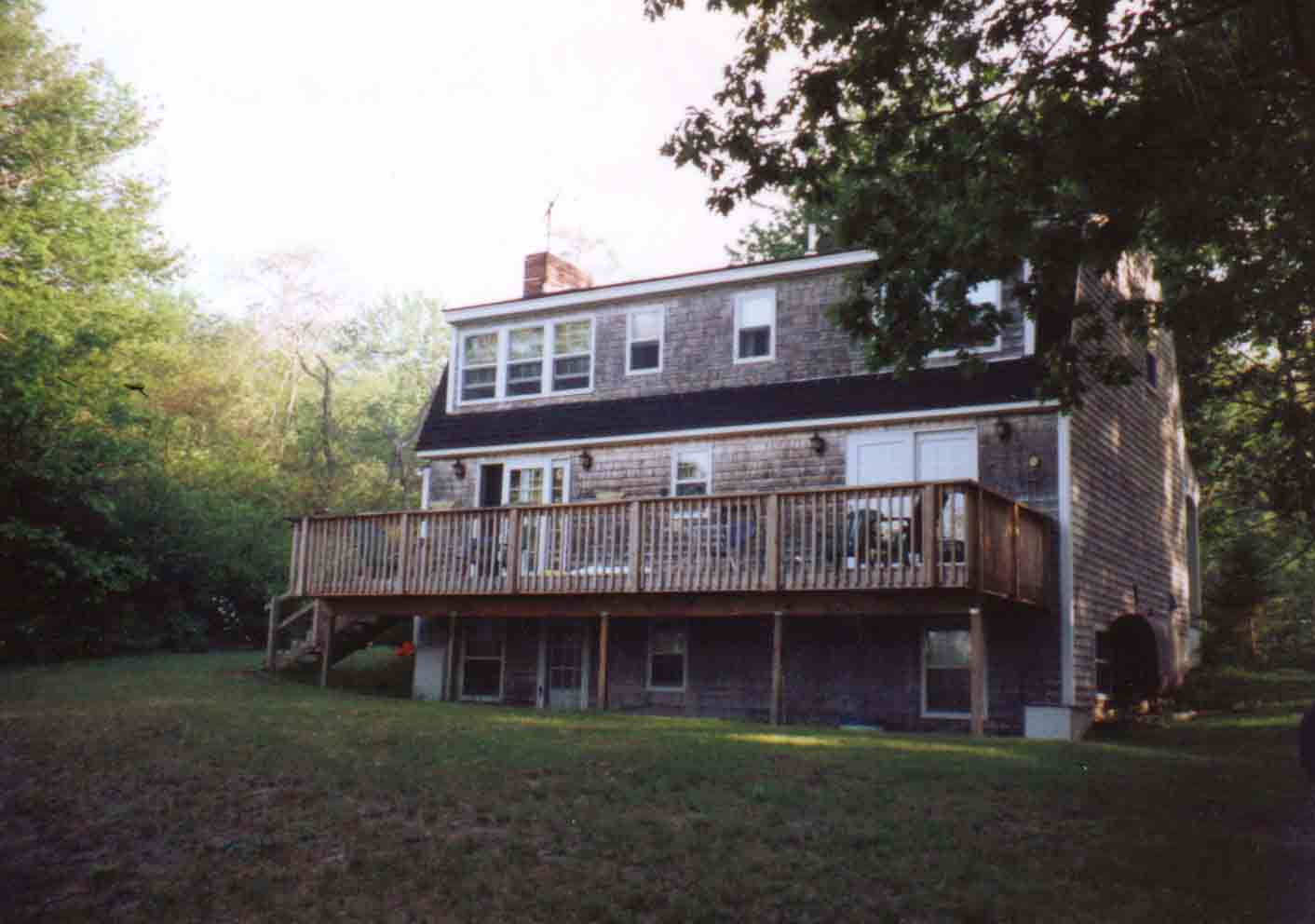 cottagebacksmall.jpg (62847 bytes)
