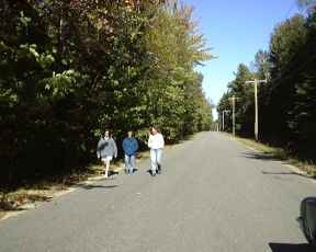 walk.jpg (7831 bytes)
