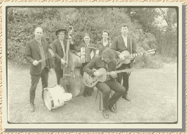 Alla Zingaro - a click-ya-heels Gypsy folk tunes good-times band