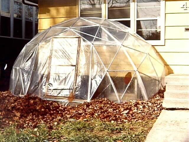 15' diameter solar collector/greenhouse