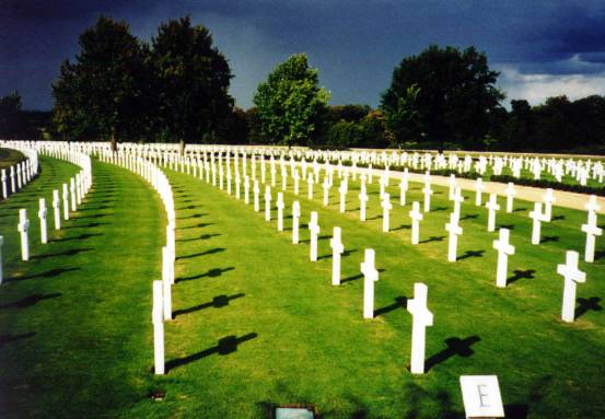 ���x�H�X��
American Military Cemetery