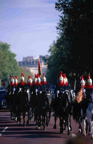 Changing of Guard at Buckingham Palace 
�ժ��~�c���u�ô���