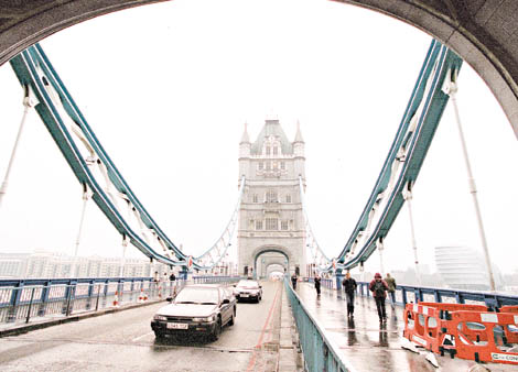 Tower Bridge 
���