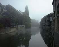 �@�������d�e
The misty view of the River Cam