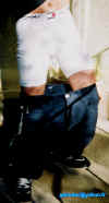 Split_shirt_and_pants-Es_shoes_06.jpg (30951 bytes)