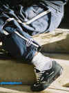 Split_shirt_and_pants-Es_shoes_08.jpg (71739 bytes)