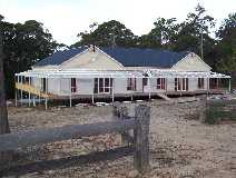 The front of the homestead is finally taking shape with the construction of the verandah.