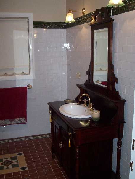 This is the Paddington (named, because of the tessellated tile pattern on the floor) bathroom, with full facilities.