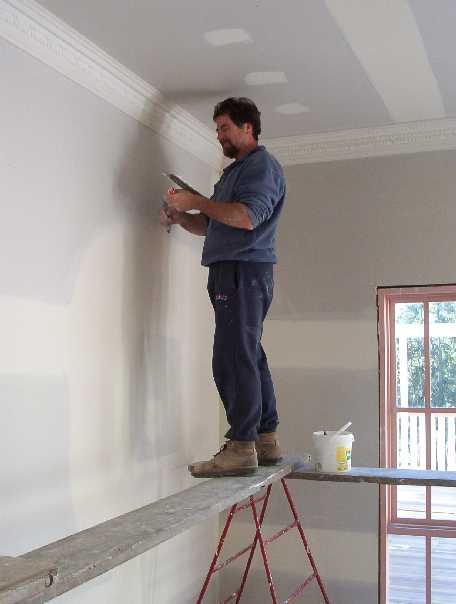Phil, Kevins assistant is also performing a fabulous job of plastering our homestead.