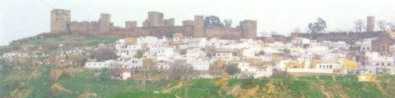 Vista parcial del castillo de Alcal� de Guada�ra  desde la Retama - Serie de fotograf�as del castillo