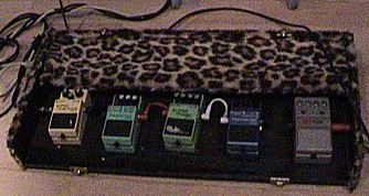 A sexy pedal board. Perfect for seducing that special lady.