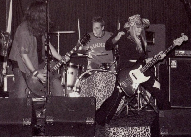 Live @ The Bull N Bush