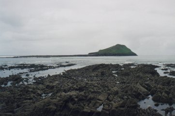The start of the treacherous causeway to Worm's Head, 1 1/2 hours later it was dry and walkable.