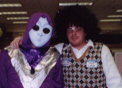 Kenny is the lead singer of Knucleheads and yes me again as the alien