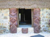 door_posts.jpg (101571 bytes)