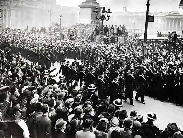 www.evidenceincamera.co.uk,Acorazado Graf Spee,Rio de la Plata,Argentina,Historia,Uruguay,barcos hundidos,nazis,Adolfo Hitler,II Guerra Mundial,Royal Air Force,Universidad de Keele,proyecto TARA,Auschwitz,Steven Spielberg,Allan Williams,II World Mundial,campos concentracion,fotos,photos,images,pictures,postcards,fotos,imagenes,arqueologia submarina,Diario Accion de General Rodriguez, politica, actualidad, noticias e informacion, personalidades e instituciones, policiales, galerias de fotos; historia de General Rodriguez, sus origenes, edificios, estancias, habitos y costumbres, anecdotas, comercios e industrias, los fundadores, antiguas instituciones, fotos e imagenes; suplementos especiales: la crisis politica, economica y social de la Argentina, los acontecimientos de Diciembre de 2001, articulos y entrevistas; Emigracion: toda la informacion destinada a aquellos que desean emigrar, radicarse o estudiar en el exterior, visas, pasaportes, consejos, guias, informacion util, links; Trueque: novedades e informacion, links, estructura del trueque; el casamiento de Maxima Zorreguieta y el principe Guillermo Alejandro de Holanda; Guerra de Afganistan: galeria de imagenes e informacion sobre la primera guerra del siglo XXI; la guerra de Irak, Bagdad, Georges W. Bush, Saddam Husseim, el atentado a las torres Gemelas de Nueva York, las twin towers, el 11-s, y descripcion del hecho que conmovio al mundo; los ultimos dias de Pompeya, Herculano; un argentino en el Titanic, galerias de fotos; Nefertiti, reina de Egipto; Luz Sosa de Godoy Cruz; el Graf Zeppelin, el Hindenburg y dirigibles; las islas Malvinas y la corte de Luis XV, Madame Du Barry, Pompadour, Luis XVI, Maria Antonieta, la Revolucion Francesa; Empleo: consultoras, clasificados, agencias de empleo, consejos e informacion util, curriculum vitae, como confeccionarlos, noticias de actualidad; Los numeros de la crisis: Las consecuencias de la crisis politica, economica y social; estadisticas, pobreza, desnutricion, salud y asistencia; noticias regionales y provinciales, columnas y editoriales; informacion para negocios: pymes, links, empresas y negocios; Agenda Cultural con toda la informacion de cursos, universidades, talleres, escuelas y oportunidades, exposiciones de arte de la region; buscadores en Internet, Enlaces: links a los mejores sitios de educacion, cultura, arte, biografias, politica, interes general, web, Links del Diario Accion: RMS Titanic, su historia, su tragico viaje inaugural; historias, testimonios, documentos y articulos sobre el naufragio; links y sitios sobre el tema; la pelicula de Cameron, fotos e imagenes; suplementos especiales, Historia Argentina y de General Rodriguez, la llegada de la democracia en General Rodriguez, la asuncion de Juan Lumbreras como intendente en 1983, galeria de imagenes, sus palabras y los actos, su gabinete, festejos de la comunidad. Fundacion del pueblo de General Rodriguez, sus instituciones y personalidades relevantes, arquitectura y edificios, comercios e industrias, sus comienzos, estancias, inmigraciones italianas, espa&ntilde;olas, vascas e irlandesas, anecdotas y efemerides, sus hombres ilustres, el Hospital Vicente Lopez y Planes, su fundacion por las Damas de Beneficencia, el hundimiento del crucero General Belgrano, testimonios de ex combatientes y tripulantes, su comandante Hector Elias Bonzo, fotos e imagenes, recuerdos y homenajes, historia de la familia Bonzo de General Rodriguez, entrevistas y articulos periodisticos. La guerra de Malvinas en el Atlantico Sur, el conflicto belico con Gran Breta&ntilde;a de 1982, politicos relevantes, Benjamin Paez y Trueba, fotos antiguas de familias fundadoras, galerias de imagenes de pobladores, recorrida virtual por el antiguo General Rodriguez, el paso de la Infanta en 1910, historia de La Serenisima, la familia Mastellone, La Choza, Bernardo de Irigoyen, peronismo y radicalismo y muchisimo mas
