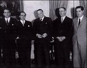 www.evidenceincamera.co.uk,Acorazado Graf Spee,Rio de la Plata,Argentina,Historia,Uruguay,barcos hundidos,nazis,Adolfo Hitler,II Guerra Mundial,Royal Air Force,Universidad de Keele,proyecto TARA,Auschwitz,Steven Spielberg,Allan Williams,II World Mundial,campos concentracion,fotos,photos,images,pictures,postcards,fotos,imagenes,arqueologia submarina,Diario Accion de General Rodriguez, politica, actualidad, noticias e informacion, personalidades e instituciones, policiales, galerias de fotos; historia de General Rodriguez, sus origenes, edificios, estancias, habitos y costumbres, anecdotas, comercios e industrias, los fundadores, antiguas instituciones, fotos e imagenes; suplementos especiales: la crisis politica, economica y social de la Argentina, los acontecimientos de Diciembre de 2001, articulos y entrevistas; Emigracion: toda la informacion destinada a aquellos que desean emigrar, radicarse o estudiar en el exterior, visas, pasaportes, consejos, guias, informacion util, links; Trueque: novedades e informacion, links, estructura del trueque; el casamiento de Maxima Zorreguieta y el principe Guillermo Alejandro de Holanda; Guerra de Afganistan: galeria de imagenes e informacion sobre la primera guerra del siglo XXI; la guerra de Irak, Bagdad, Georges W. Bush, Saddam Husseim, el atentado a las torres Gemelas de Nueva York, las twin towers, el 11-s, y descripcion del hecho que conmovio al mundo; los ultimos dias de Pompeya, Herculano; un argentino en el Titanic, galerias de fotos; Nefertiti, reina de Egipto; Luz Sosa de Godoy Cruz; el Graf Zeppelin, el Hindenburg y dirigibles; las islas Malvinas y la corte de Luis XV, Madame Du Barry, Pompadour, Luis XVI, Maria Antonieta, la Revolucion Francesa; Empleo: consultoras, clasificados, agencias de empleo, consejos e informacion util, curriculum vitae, como confeccionarlos, noticias de actualidad; Los numeros de la crisis: Las consecuencias de la crisis politica, economica y social; estadisticas, pobreza, desnutricion, salud y asistencia; noticias regionales y provinciales, columnas y editoriales; informacion para negocios: pymes, links, empresas y negocios; Agenda Cultural con toda la informacion de cursos, universidades, talleres, escuelas y oportunidades, exposiciones de arte de la region; buscadores en Internet, Enlaces: links a los mejores sitios de educacion, cultura, arte, biografias, politica, interes general, web, Links del Diario Accion: RMS Titanic, su historia, su tragico viaje inaugural; historias, testimonios, documentos y articulos sobre el naufragio; links y sitios sobre el tema; la pelicula de Cameron, fotos e imagenes; suplementos especiales, Historia Argentina y de General Rodriguez, la llegada de la democracia en General Rodriguez, la asuncion de Juan Lumbreras como intendente en 1983, galeria de imagenes, sus palabras y los actos, su gabinete, festejos de la comunidad. Fundacion del pueblo de General Rodriguez, sus instituciones y personalidades relevantes, arquitectura y edificios, comercios e industrias, sus comienzos, estancias, inmigraciones italianas, espa&ntilde;olas, vascas e irlandesas, anecdotas y efemerides, sus hombres ilustres, el Hospital Vicente Lopez y Planes, su fundacion por las Damas de Beneficencia, el hundimiento del crucero General Belgrano, testimonios de ex combatientes y tripulantes, su comandante Hector Elias Bonzo, fotos e imagenes, recuerdos y homenajes, historia de la familia Bonzo de General Rodriguez, entrevistas y articulos periodisticos. La guerra de Malvinas en el Atlantico Sur, el conflicto belico con Gran Breta&ntilde;a de 1982, politicos relevantes, Benjamin Paez y Trueba, fotos antiguas de familias fundadoras, galerias de imagenes de pobladores, recorrida virtual por el antiguo General Rodriguez, el paso de la Infanta en 1910, historia de La Serenisima, la familia Mastellone, La Choza, Bernardo de Irigoyen, peronismo y radicalismo y muchisimo mas
