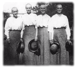 Anastasia, Tatiana, Olga, and Maria - Tsarskoe Selo, 1917