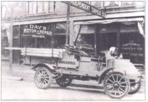 1914 Adams Bros. truck in front of
The Independent Torpedo Co. office, Findlay,Ohio