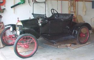 1914 Grant, Model M roadster - left side 