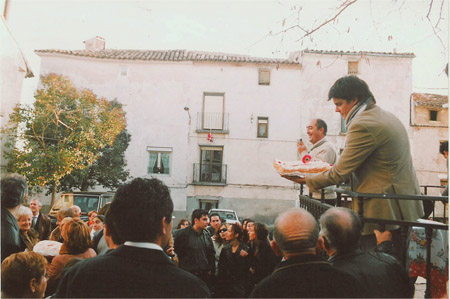 Ofrenda y subasta de los roscos