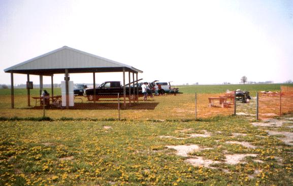 pits3.JPG (40021 bytes)