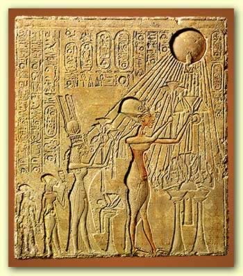 Queen Nefertiti &  worship the Sun 
