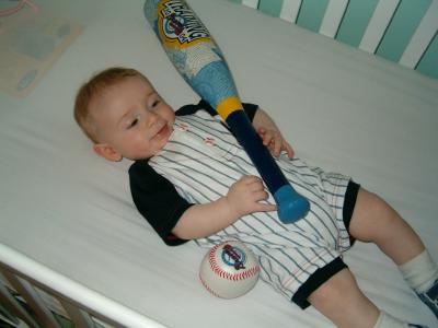 Take me out to the ballgame, Daddy!