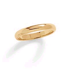 Ren&eacute;e's ring...ain't it purdy?
