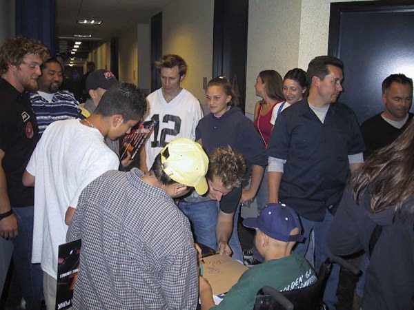 Signin' Autographs