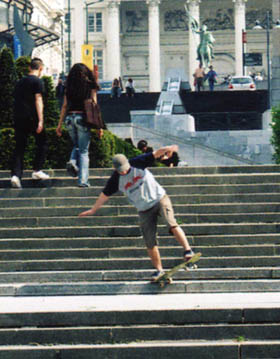 B/S tail slide in Brussels