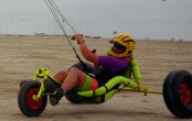 Stephan Knickmeier on his Bigfoot buggy flying stacked 2 line delta kites