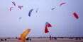 a directly upwind start; a minority of pilots started from the right and had 'priority'