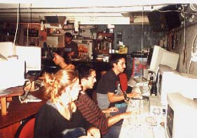Un buen local donde tambien hacian radio, tenian barra y en el piso de arriba distri