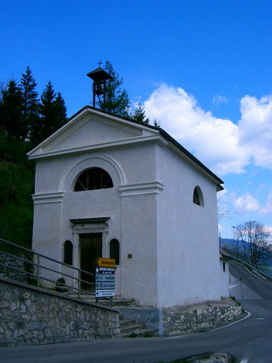 esterno chiesa dei Santi Angeli. Pieve di Cadore.