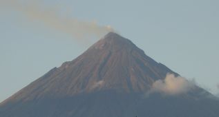 The peak of Mayon