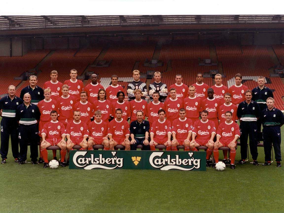 Liverpool team-photo '99-'00